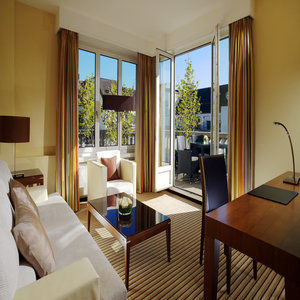 Neues Schloss Privat Zurich, Autograph Collection Zürich