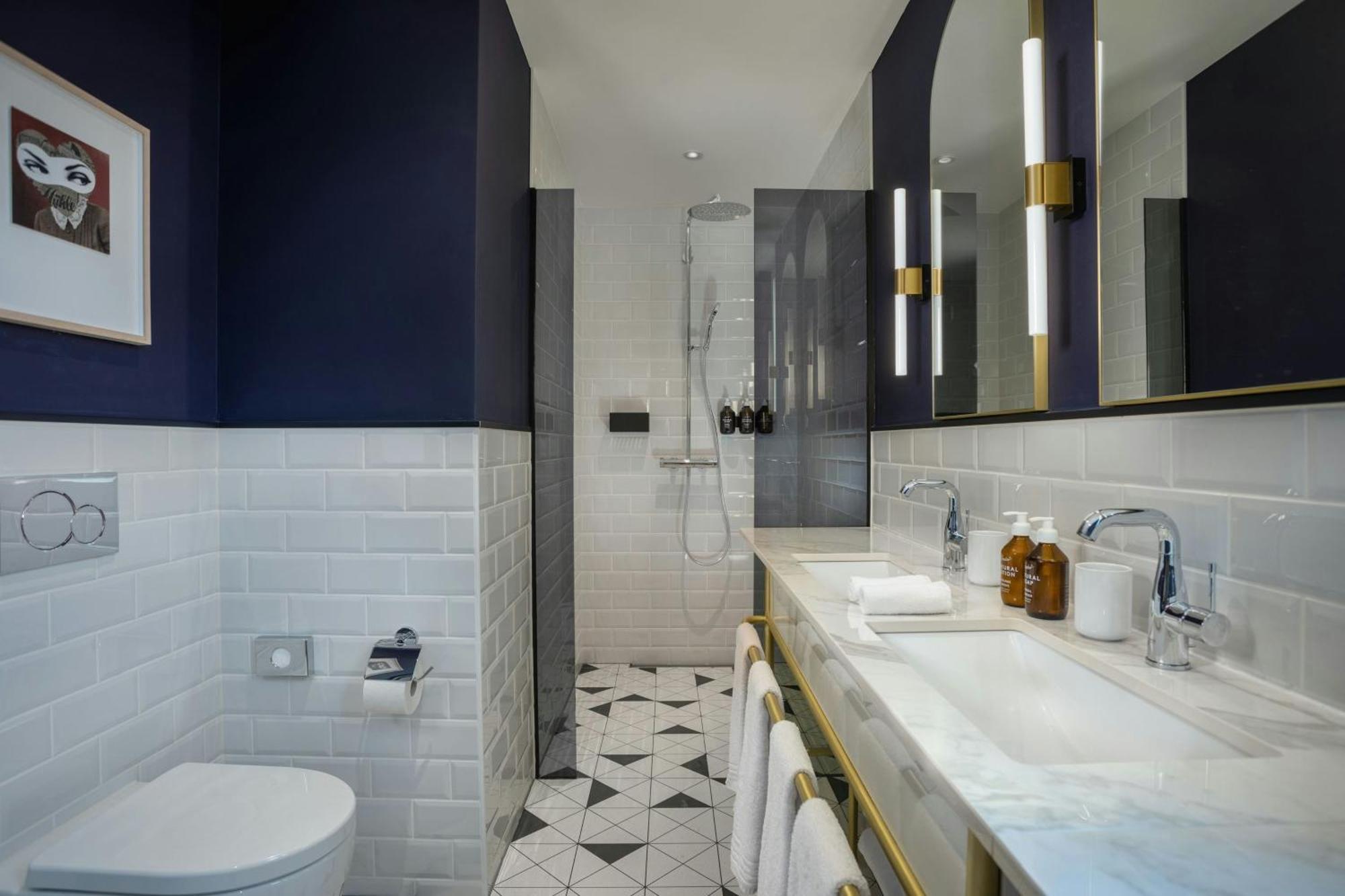 Neues Schloss Privat Zurich, Autograph Collection Zurique