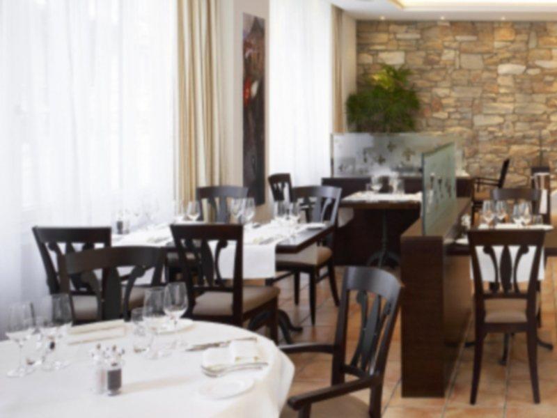 Neues Schloss Privat Zurich, Autograph Collection Zurique